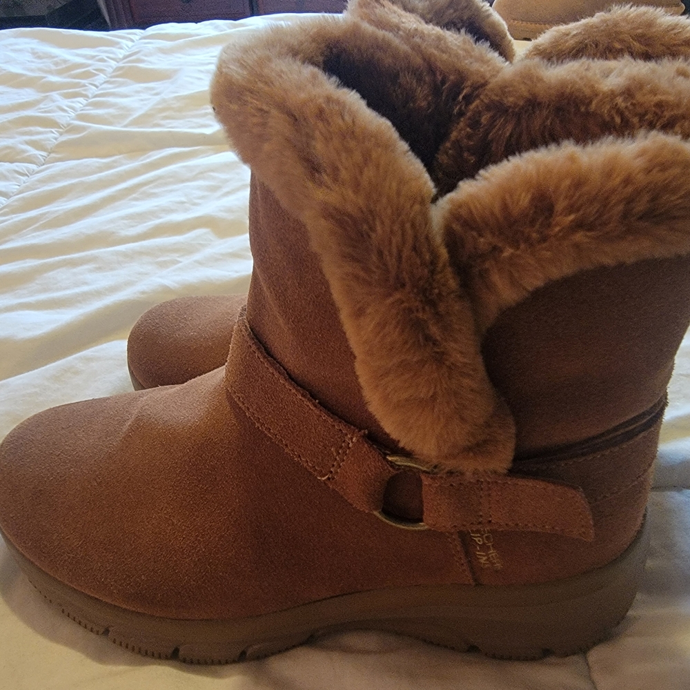 Skechers Slip-insWarm Brown Faux Fur Winter Boots. - Picture 6 of 9